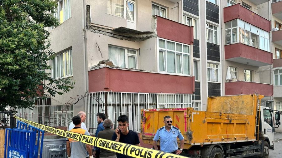 kartal balkon cokmesiiha 2239352 7SEv84