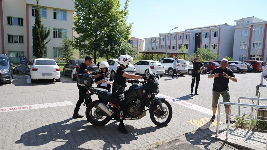 polis ogrenci yardim aa 2240805 4cehTb