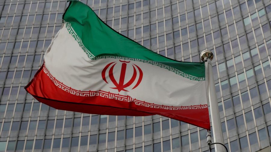 iran bayrak reu 1495093 T9waPK