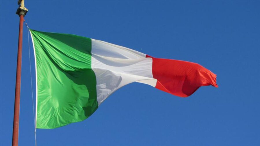 italya bayrak aa 2124230 KsImm8