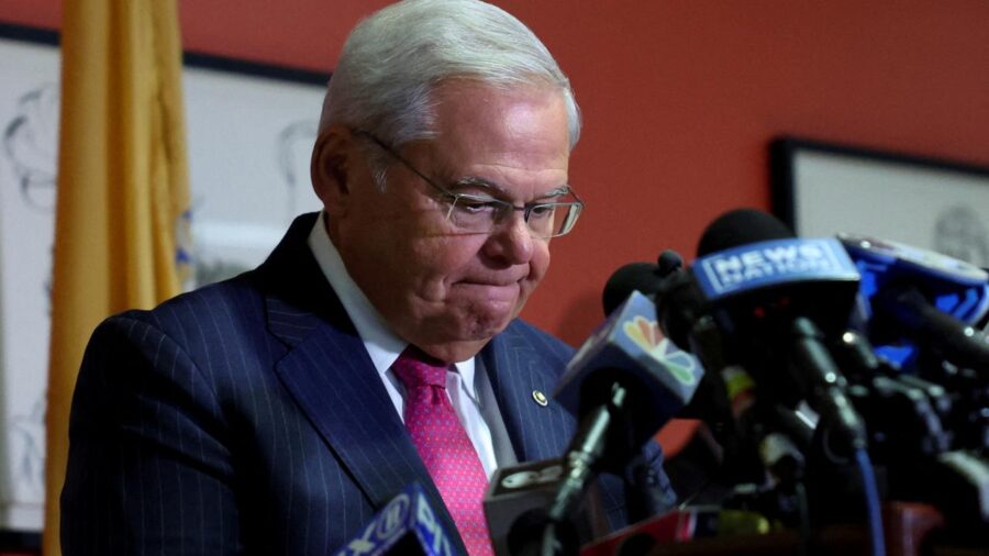 menendez reu 2115149 ltghvR