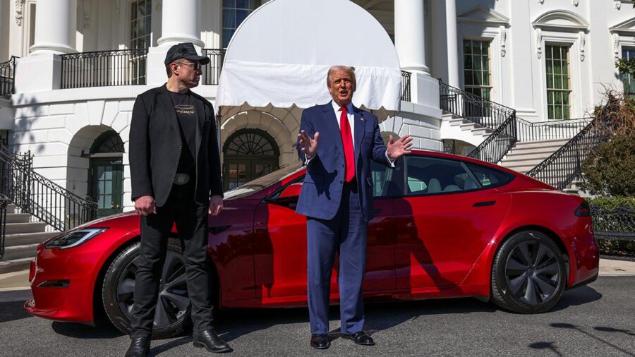 trump musk tesla reu 2341095 l5VbiI