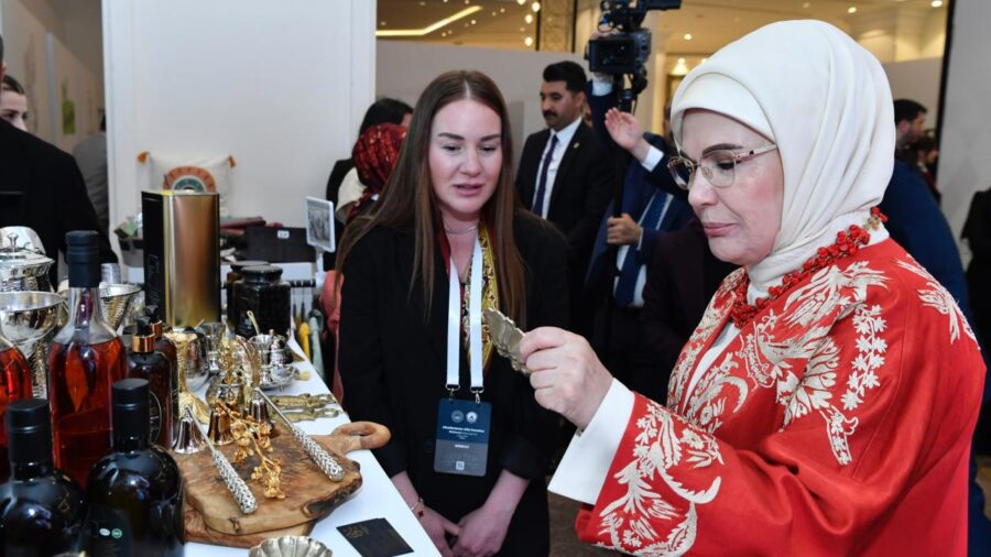 emine erdogan 2363560 MXurCB
