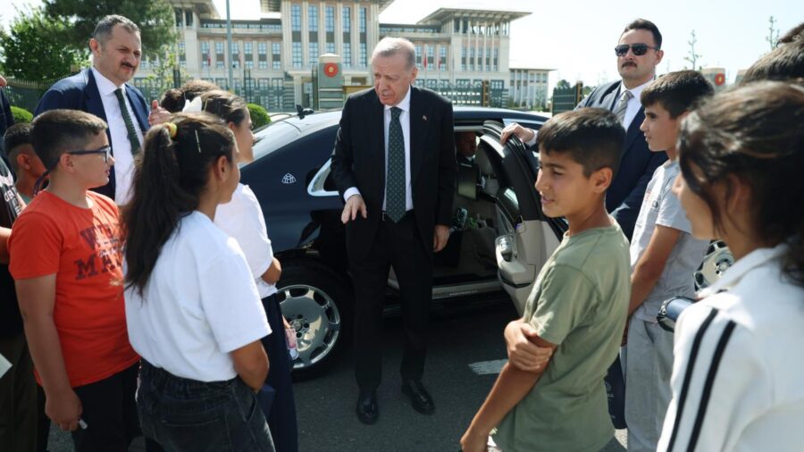 erdogan aa 2363177 9K8Db0