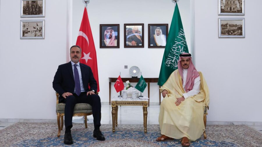 hakan fidanaa 2361445 CjVqsI