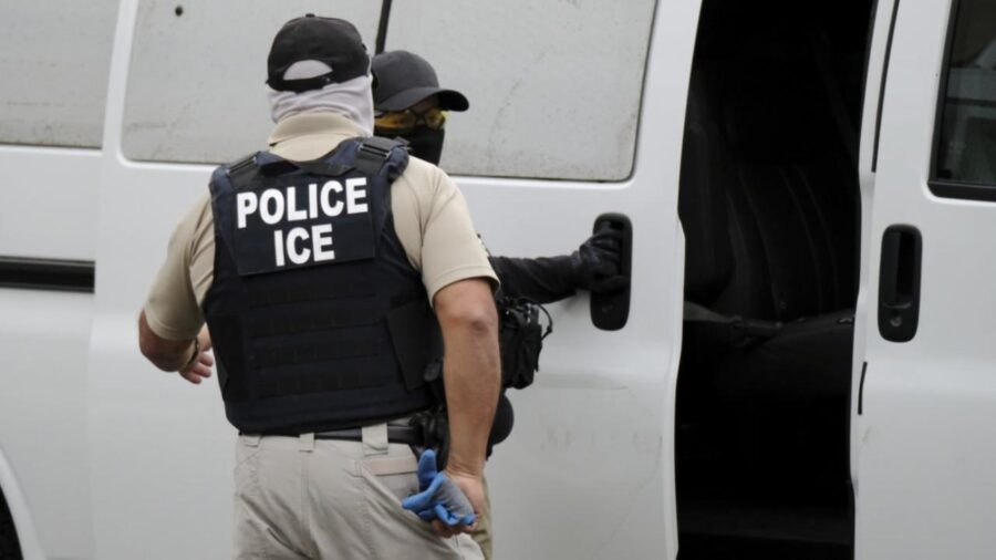ice polis ice ajani gett 2346244 qLmVTd