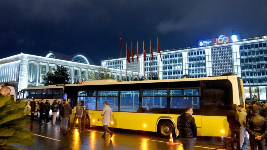 istanbul ozel halk otobusu aa 2361425 3Q78iK