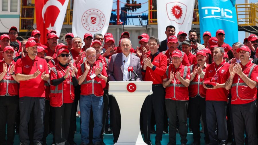 numan kurtulmus 2361596 6hcbN1