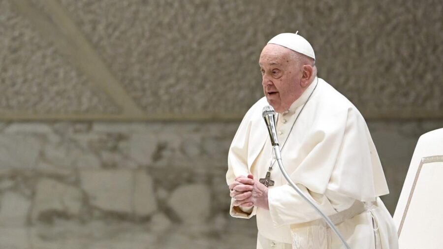 papa franciscusaa 2356880 Vh67se