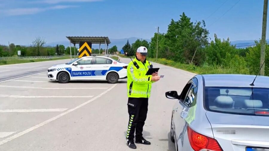 trafik polis denetim 2356667 b9N5ib