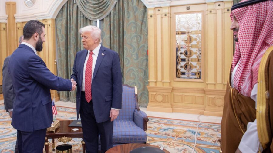 trump ahmed sara aa 2360420 FFRMkn