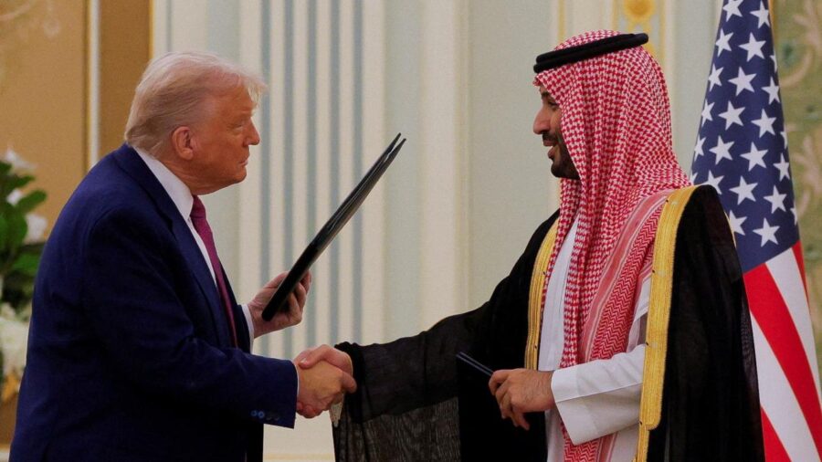 trump selman reu 2360010 l0uHn7