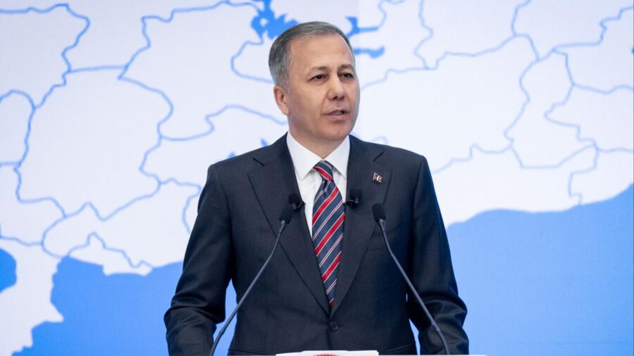 ali yerlikayaaa 2367696 7AAtJJ