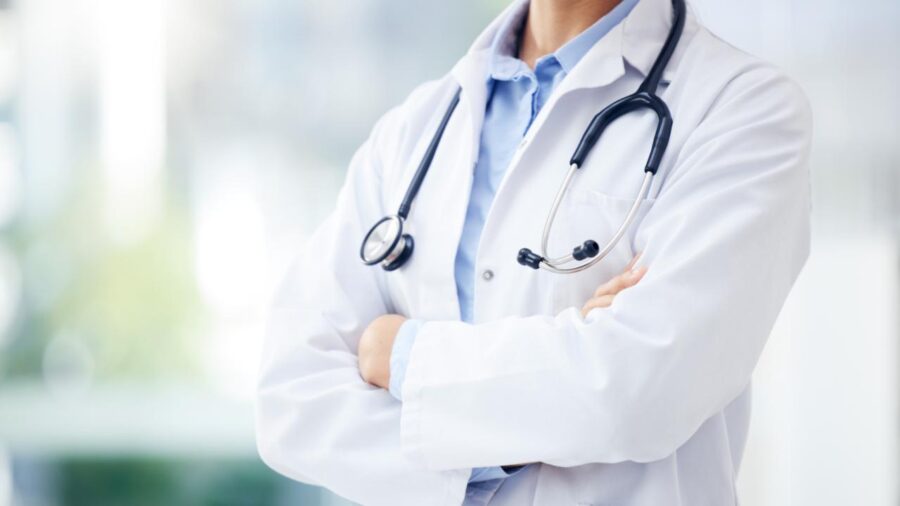 doktor 2342063 GhzS1q