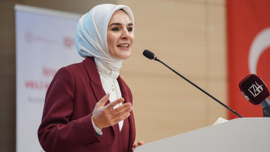 mahinur ozdemir goktas aa 2359109 AUzunm