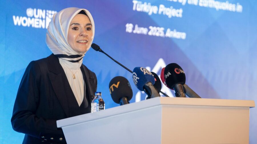 mahinur ozdemir goktasaa 2372152 PqG1nE