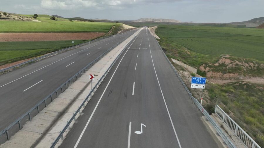 melodili yol 2368639 JZoUNQ