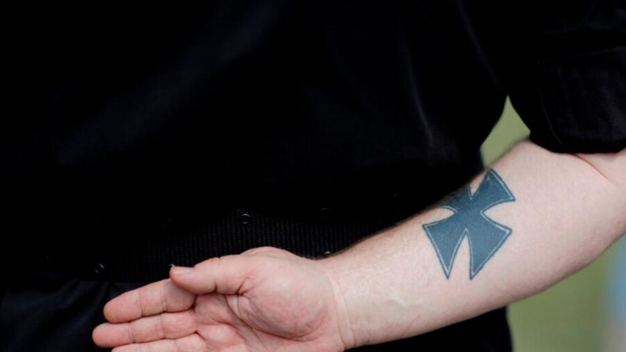 neo nazi asiri sag ap 1684980 XvjqeI