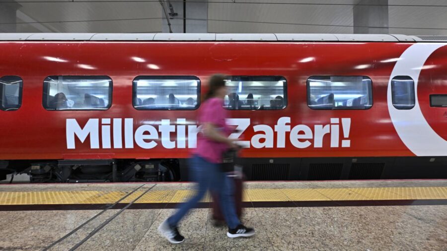 15 temmuz treni 2377325 LApeBU