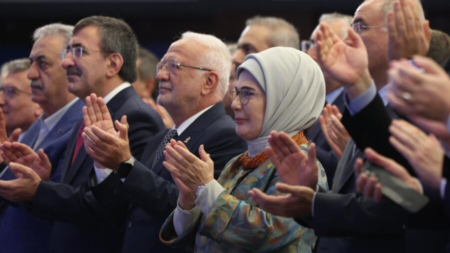 emine erdogan 2379598 rc4Npw