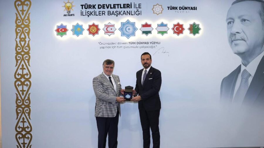 kursad zorlu 2381097 bcU1Jt