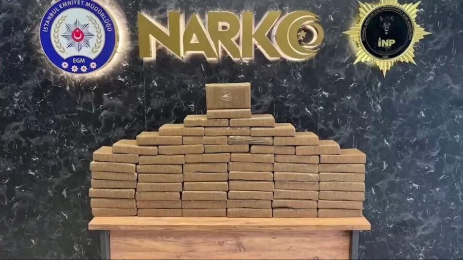 narkotik 2383650 GpPZeW