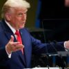 trump 2400810 IV4Xry