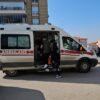 Motosiklette başlayan yangın apartmana sıçradı: 9 kişi hastanelik oldu ambulans aa 2420007 x1eiwb