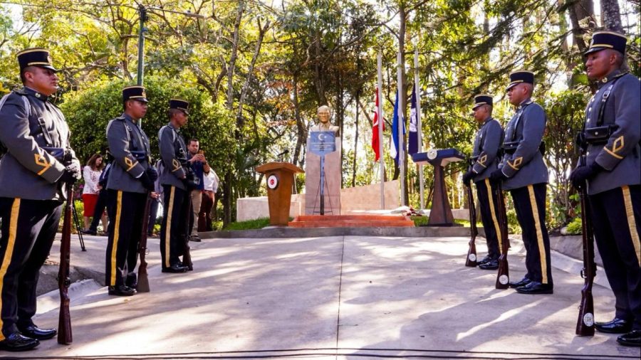 el salvador turkiye parki aa 2449502 xuGpvt