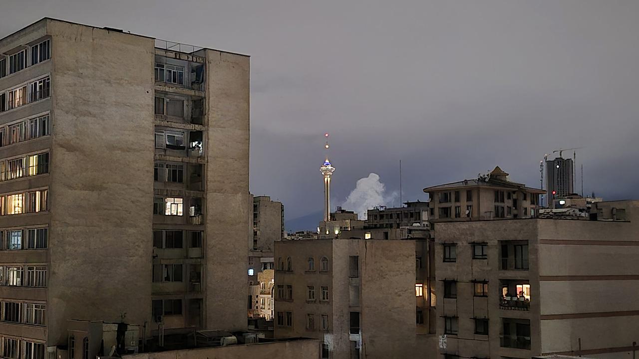 İsrail ordusu, İran’ın başkenti Tahran’a yeni saldırı dalgası başlattığını duyurdu israil iran saldiri aa 2449428 ZqHEmA